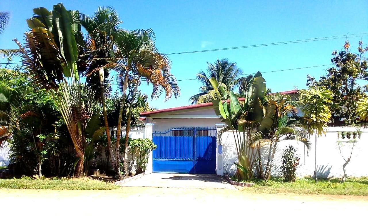 Maison D'Hotes Villa Mont Du Pelerin A Toamasina Madagascar Esterno foto